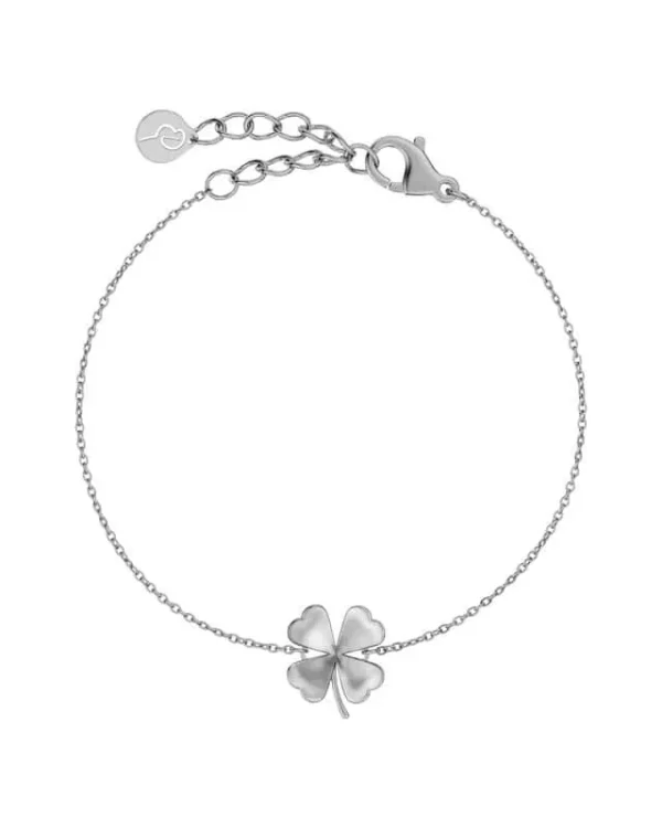 Lucky Bracelet från Edblad i rostfritt stål med ett stilrent fyrklövermotiv som symboliserar tur och harmoni.