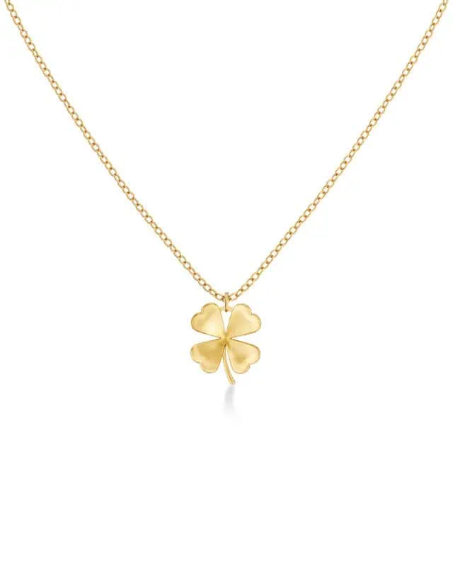 Lucky Necklace från Edblad – halsband i guldpläterat stål med ett fyrklöver som hänge, symbol för tur och kärlek.