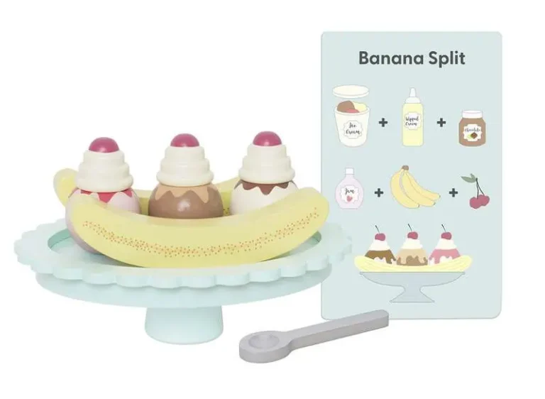 Banana Split i trä från Jabadabado med serveringsfat, sked, glasskulor och grädddekoration – komplett glassleksak.