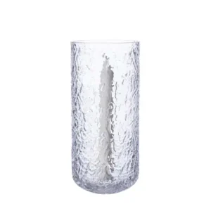 Stor ljuslykta i klart, strukturerat glas med cylindrisk form, 25 cm hög och 11 cm i diameter, från ERNST.