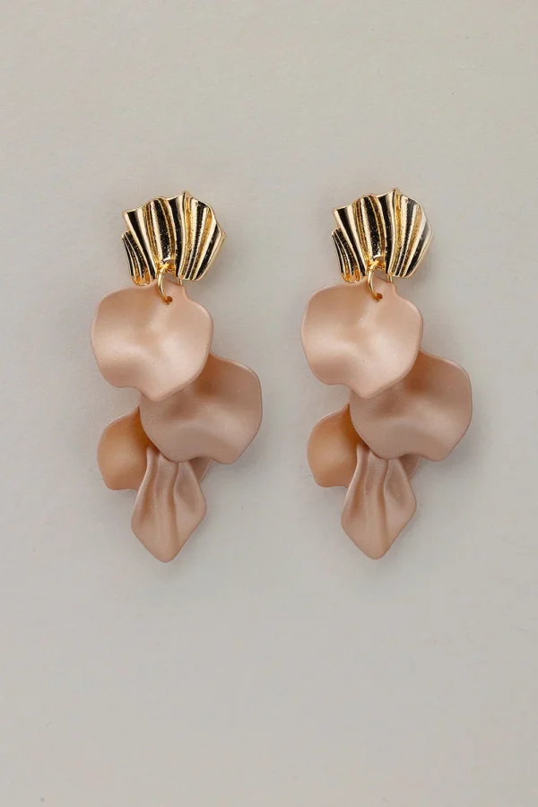Wave Earrings – Skulpterad elegans i rörelse - Bild 4