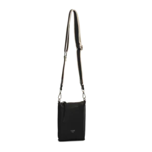 Svart phonebag med justerbar axelrem och präglad logotyp från Lycke Oslo, hängande mot en neutral bakgrund.