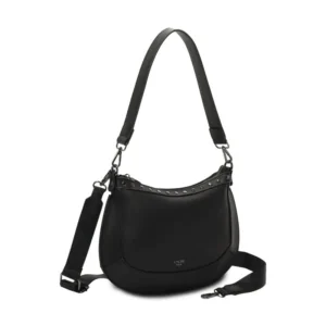 Lycke Levanger – Svart crossover med skandinavisk edge