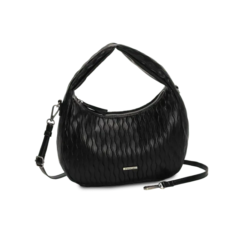 Svart hobo väska från Puccini i PU med strukturerad yta, kort handtag och justerbar axelrem.