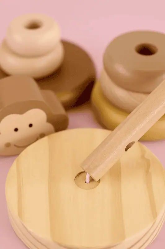 Stapelleksak Monkey – Klassisk träleksak som utvecklar genom lek - Bild 3