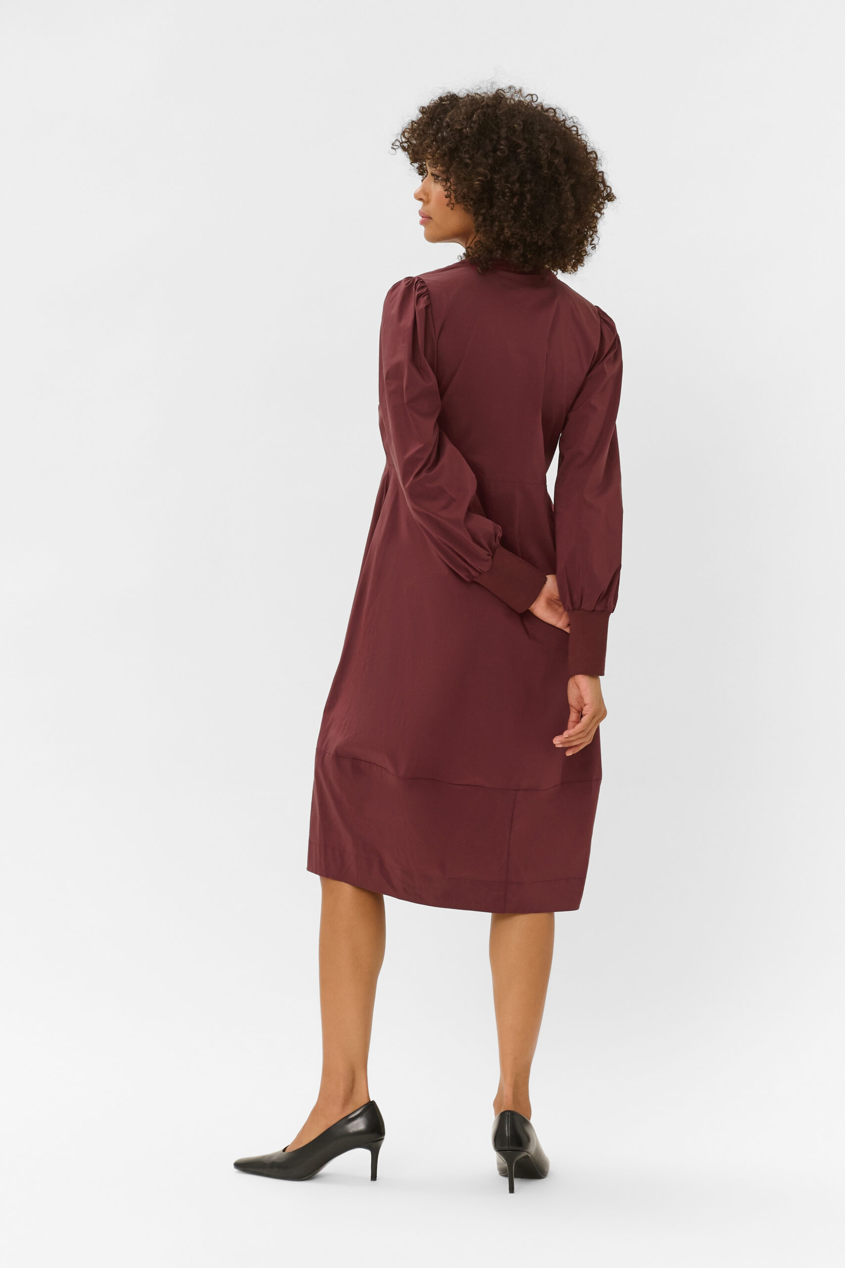 CUantoinett Rib Dress – feminin elegans i djup vinröd ton - Bild 3